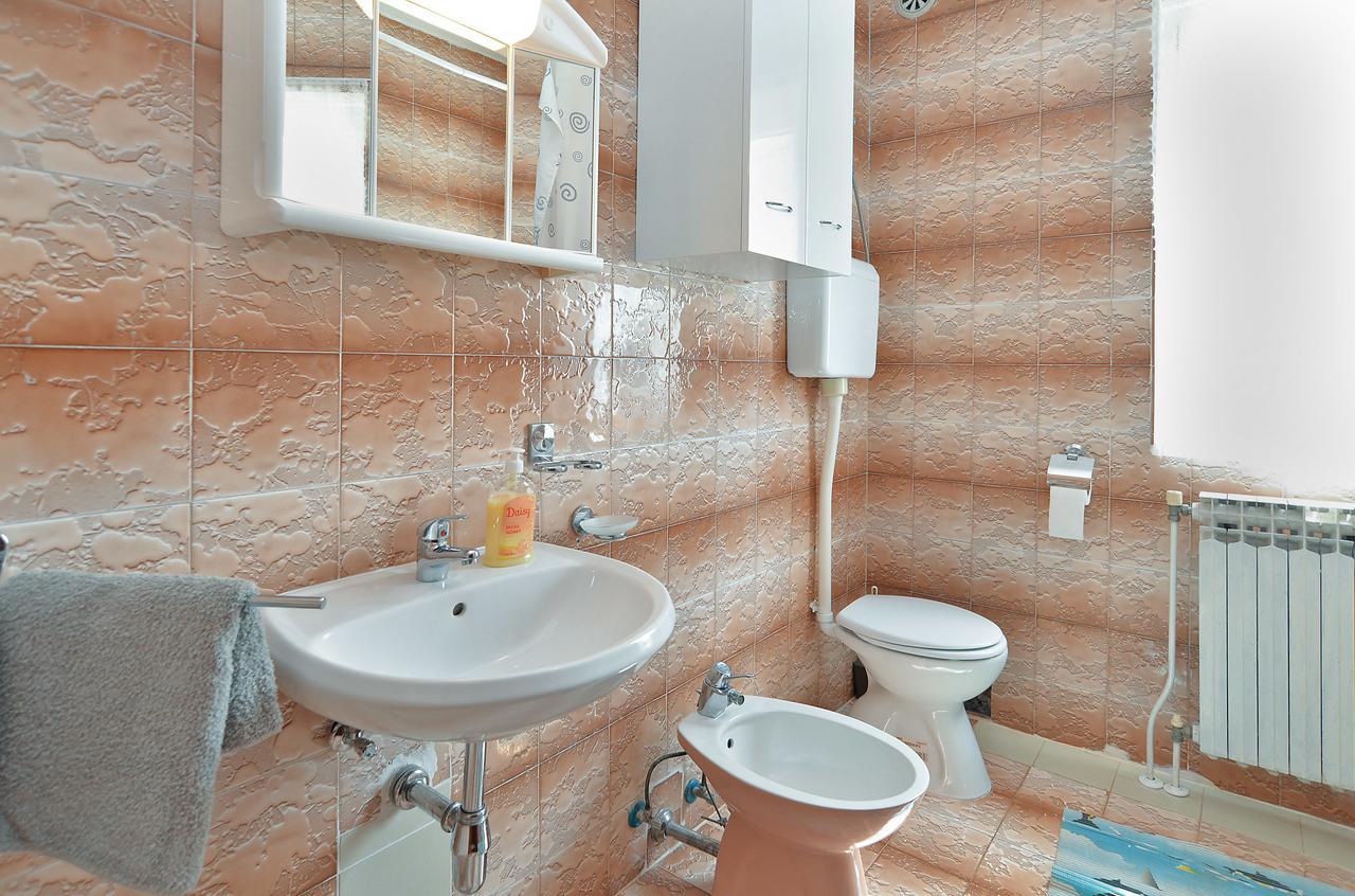 Apartments Gracijano 1724 Liznjan Ngoại thất bức ảnh