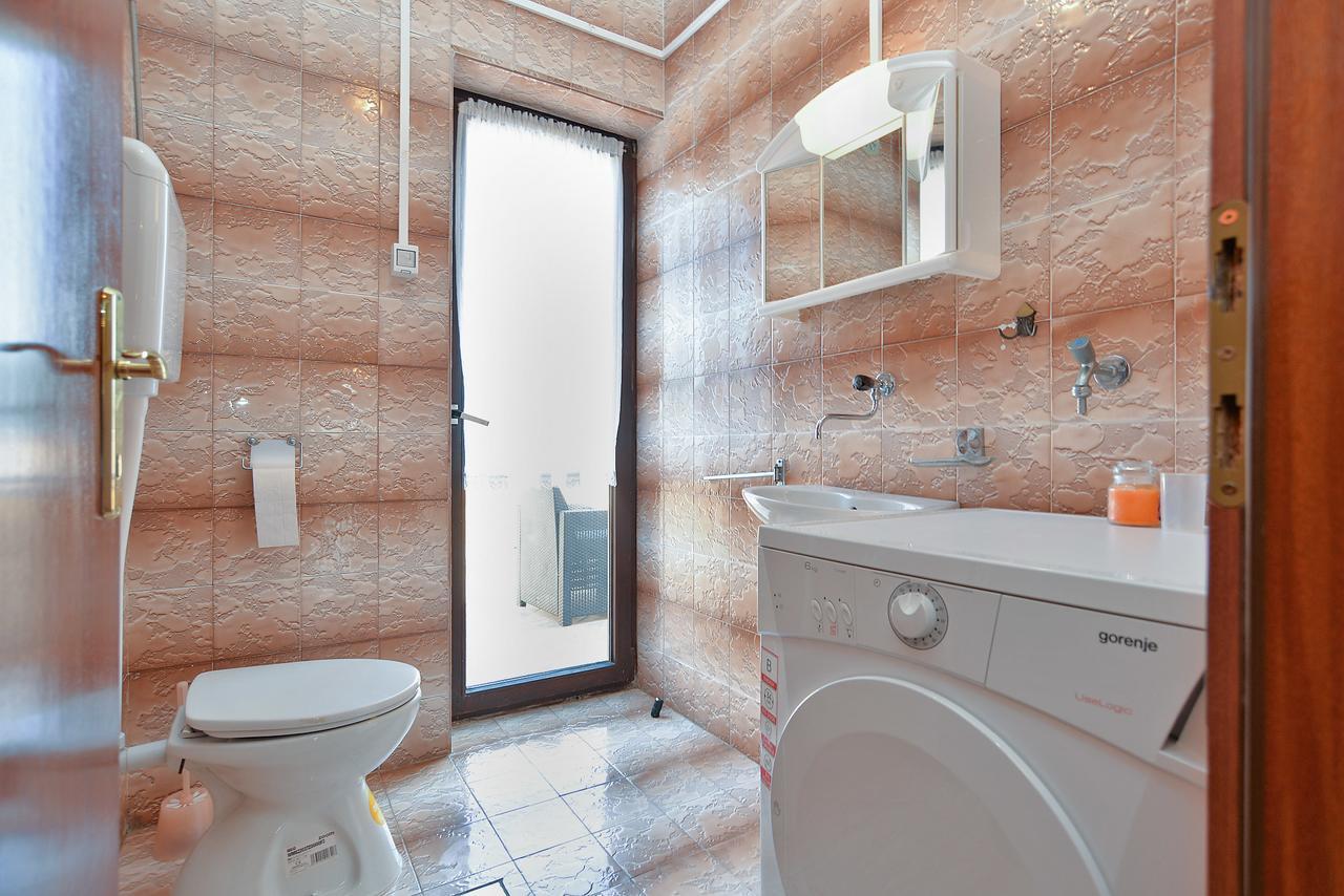 Apartments Gracijano 1724 Liznjan Ngoại thất bức ảnh