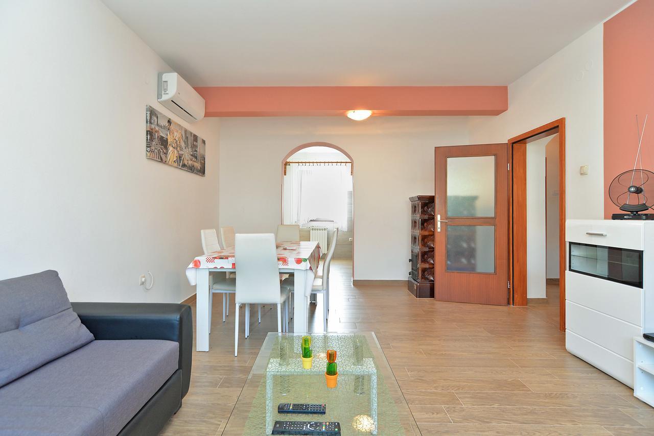 Apartments Gracijano 1724 Liznjan Ngoại thất bức ảnh