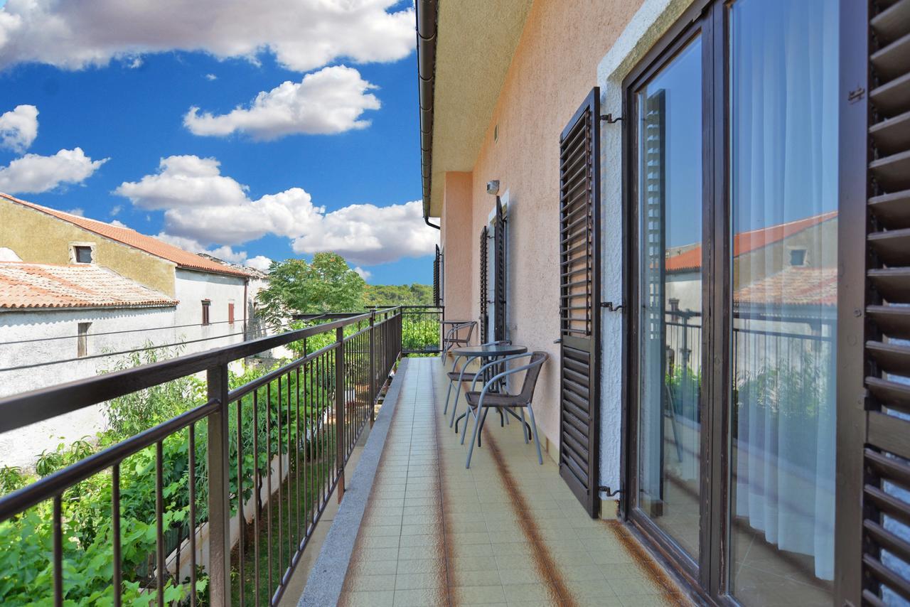 Apartments Gracijano 1724 Liznjan Ngoại thất bức ảnh