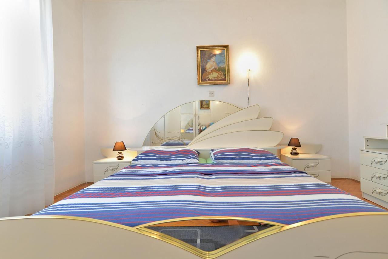 Apartments Gracijano 1724 Liznjan Ngoại thất bức ảnh